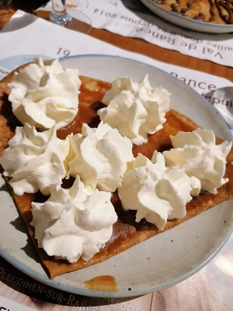Crêpe Caramel Chantilly